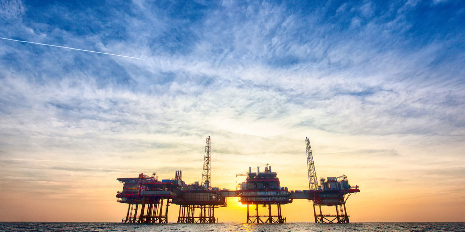 Tin nóng 22/12: Dầu giảm do Angola rời OPEC