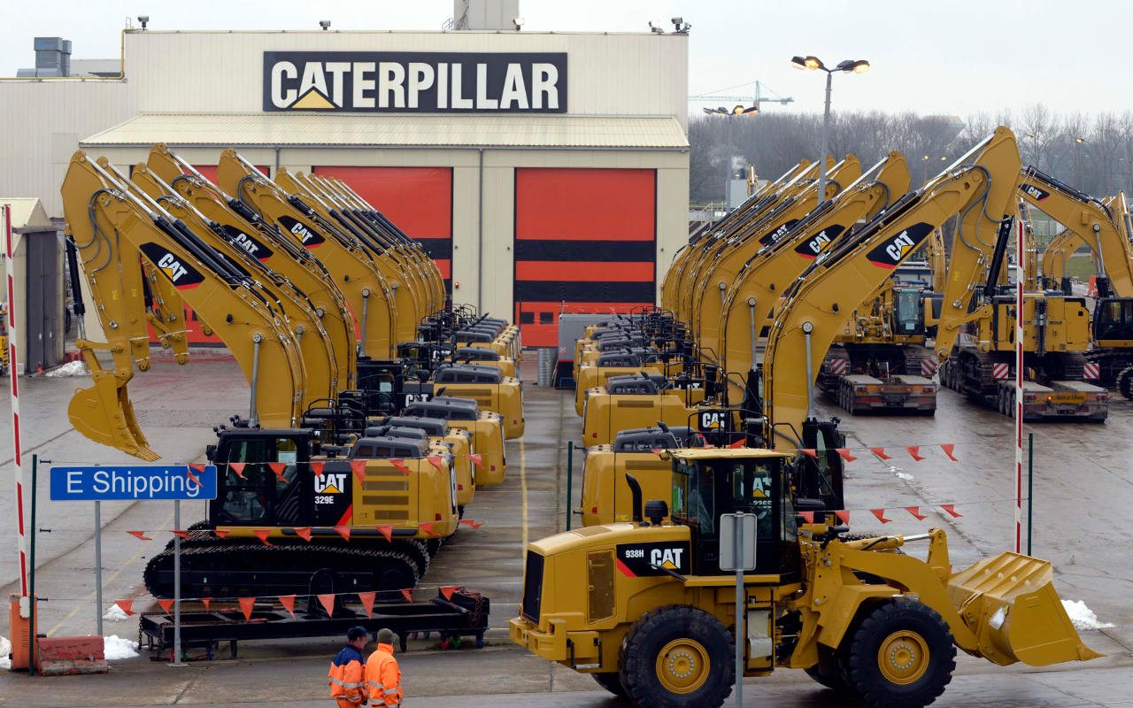 Hãng máy móc Caterpillar duy trì cổ tức 1,30 USD