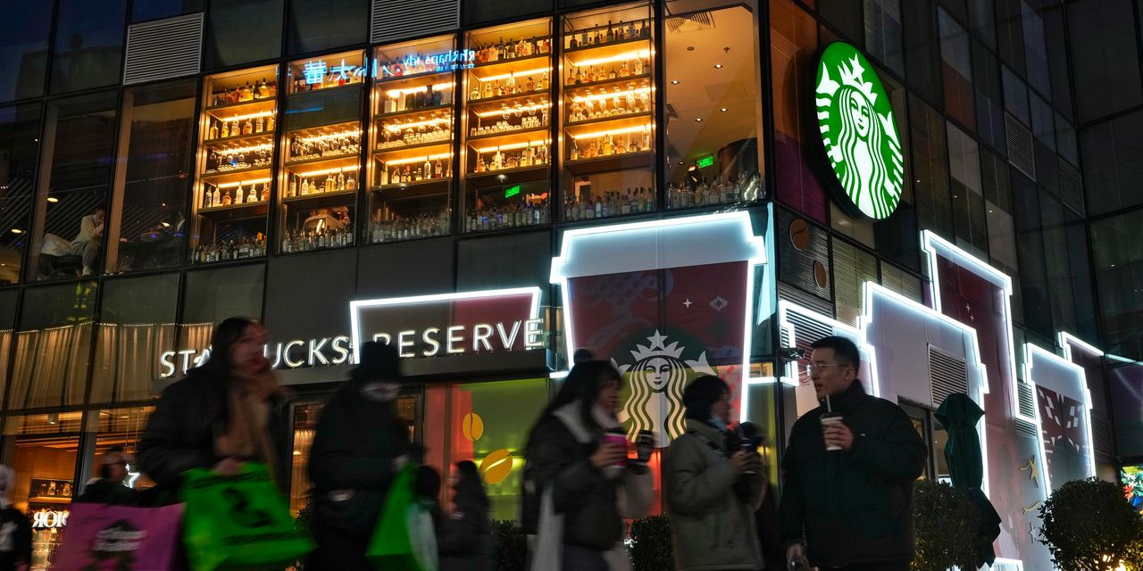 Thu nhập của Starbucks tăng trưởng: Điều gì tiếp theo?