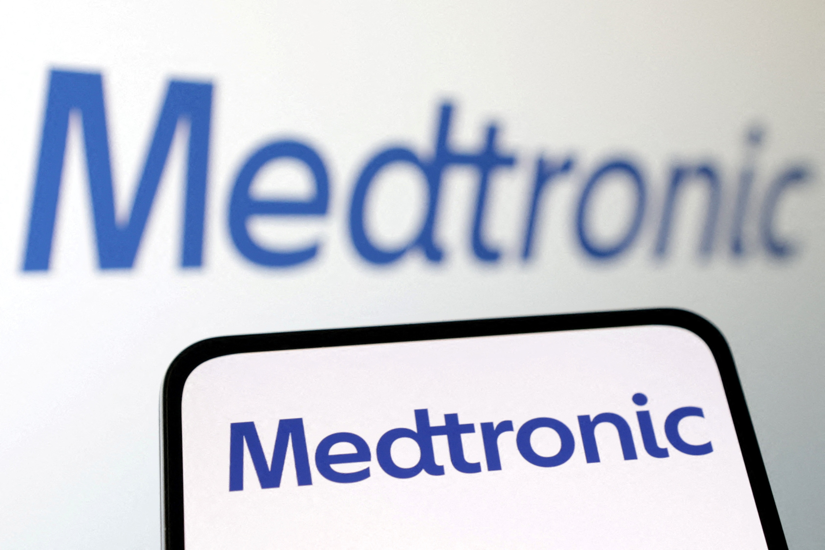 Có nên mua Medtronic vào thời điểm hiện tại?