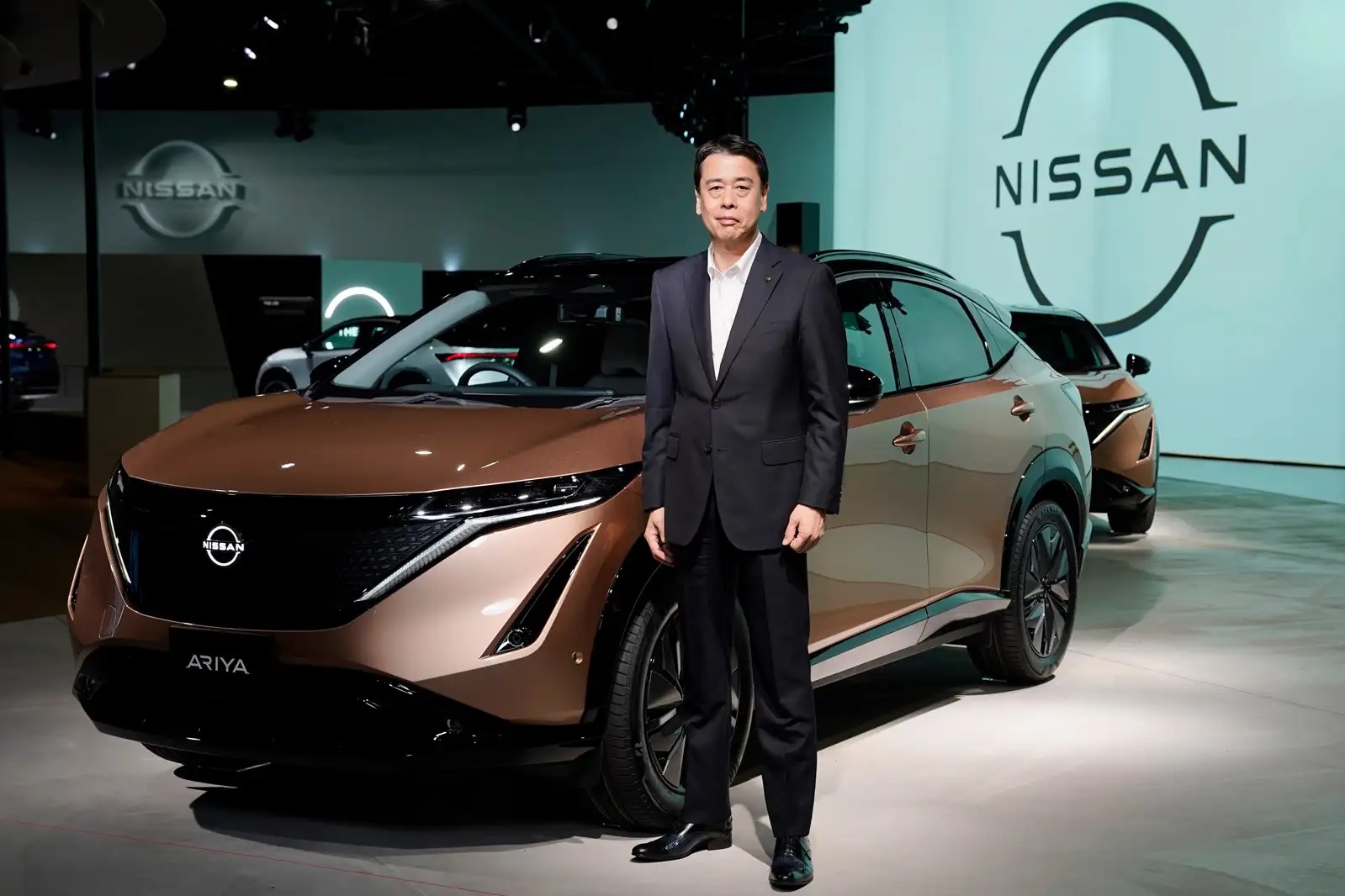 Nissan tham gia thị trường với 30 mẫu xe mới, giảm phí xe điện