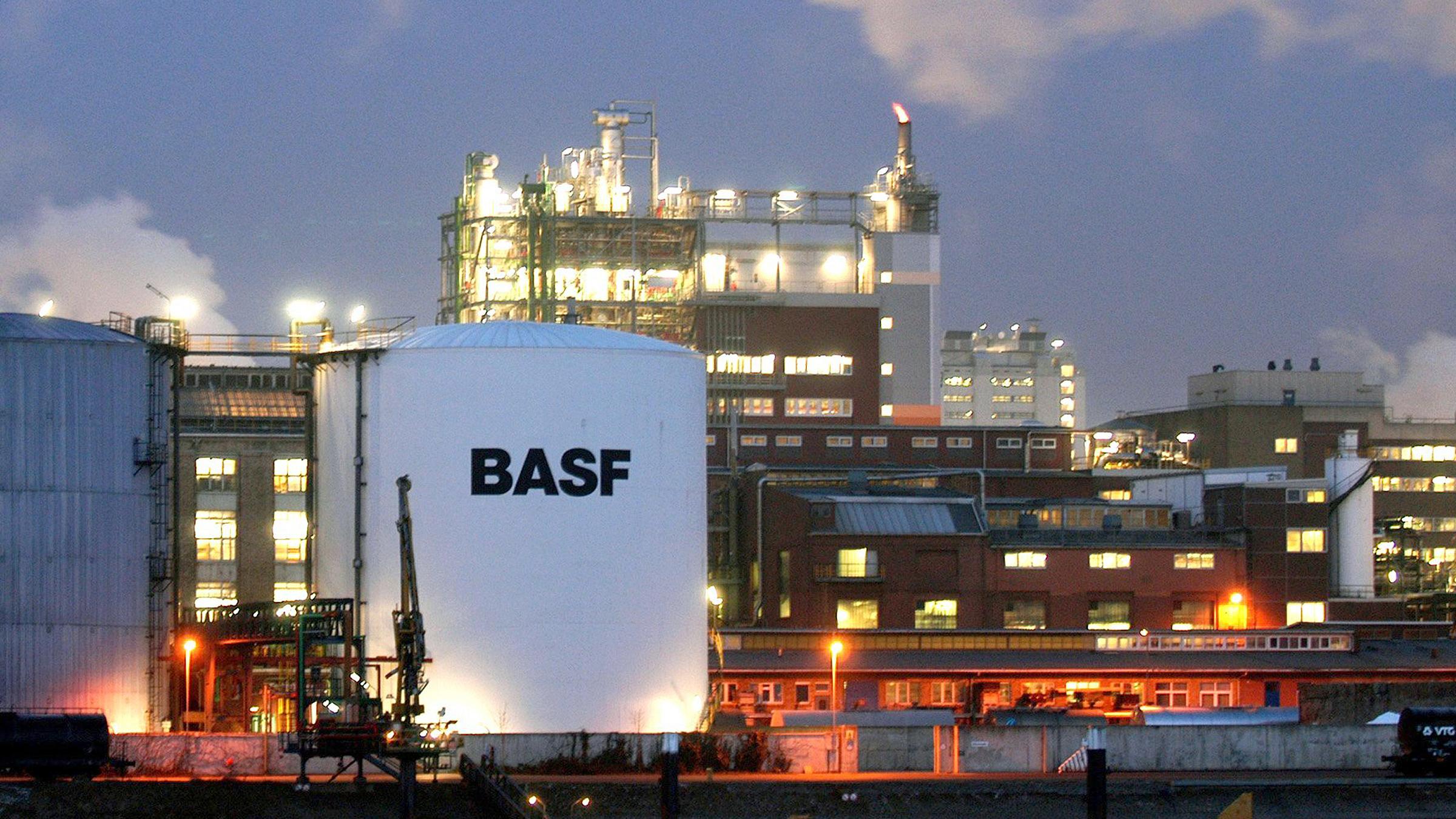 BASF tuyên bố chia cổ tức 3,40 EUR