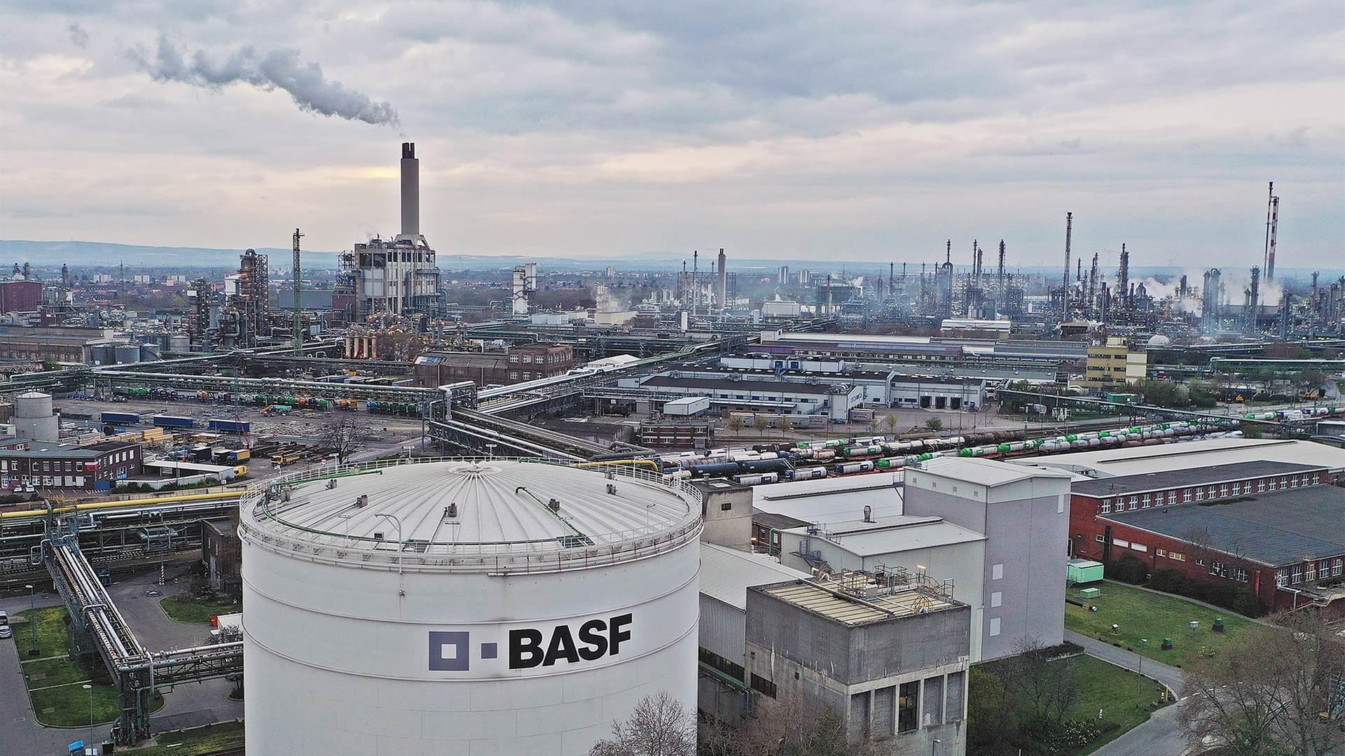 Đã đến lúc cân nhắc mua cổ phiếu BASF?