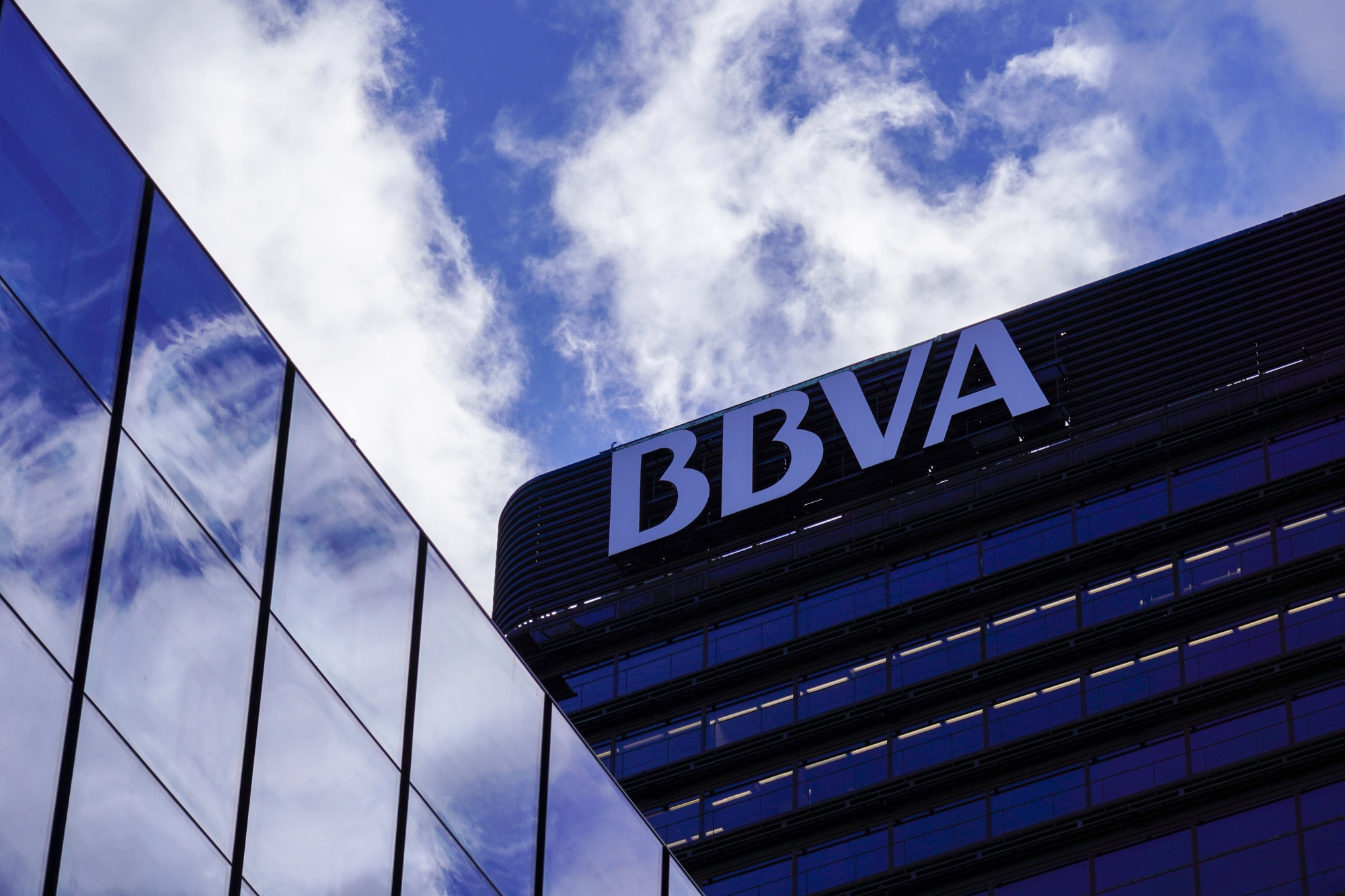 Banco Bilbao: lựa chọn tuyệt vời cho chiến lược đầu tư động lượng