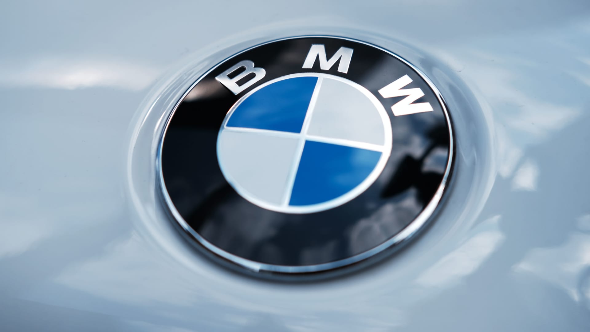 BMW: Doanh số xe điện tăng vọt bất chấp xu hướng thị trường suy yếu