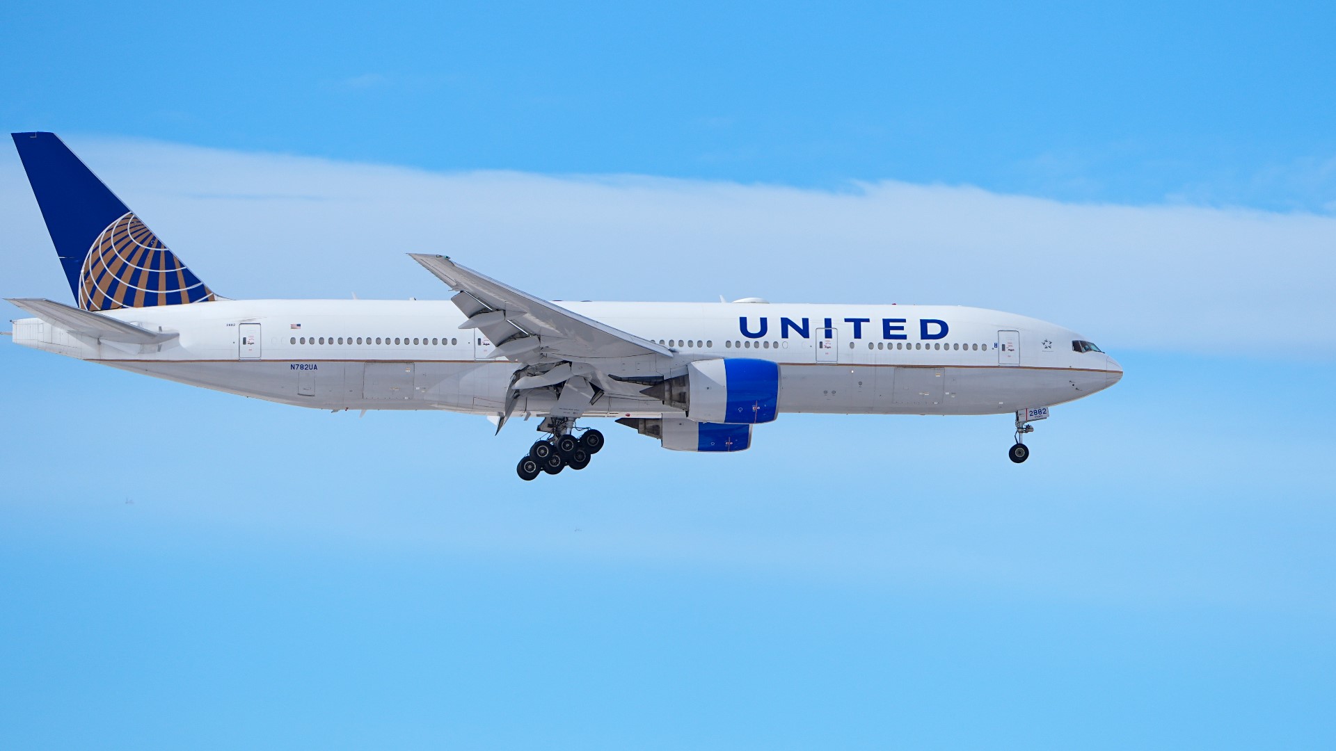 United Airline cân nhắc cắt giảm nhân sự