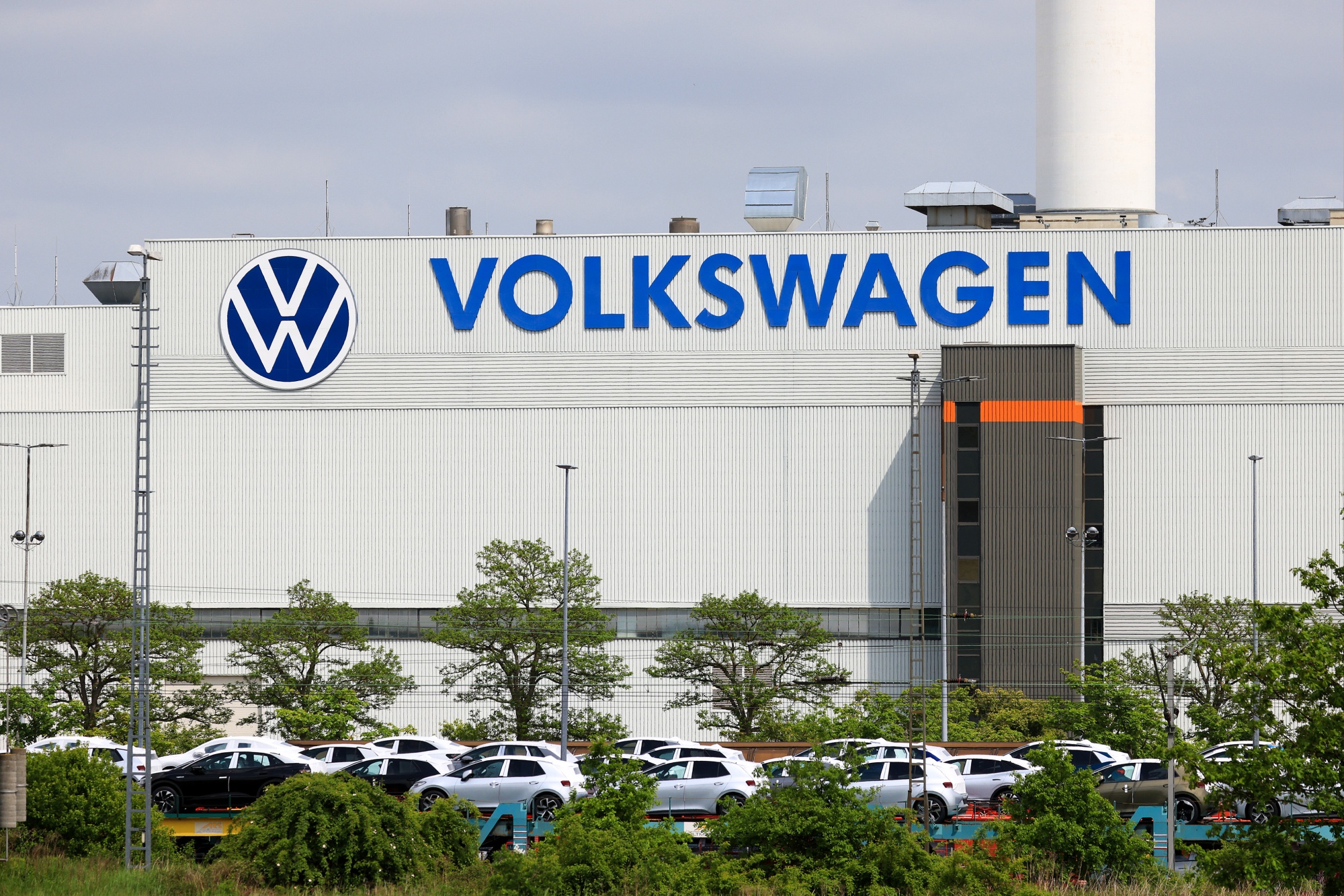 Hãng sản xuất ô tô lớn nhất châu Âu Volkswagen chia cổ tức