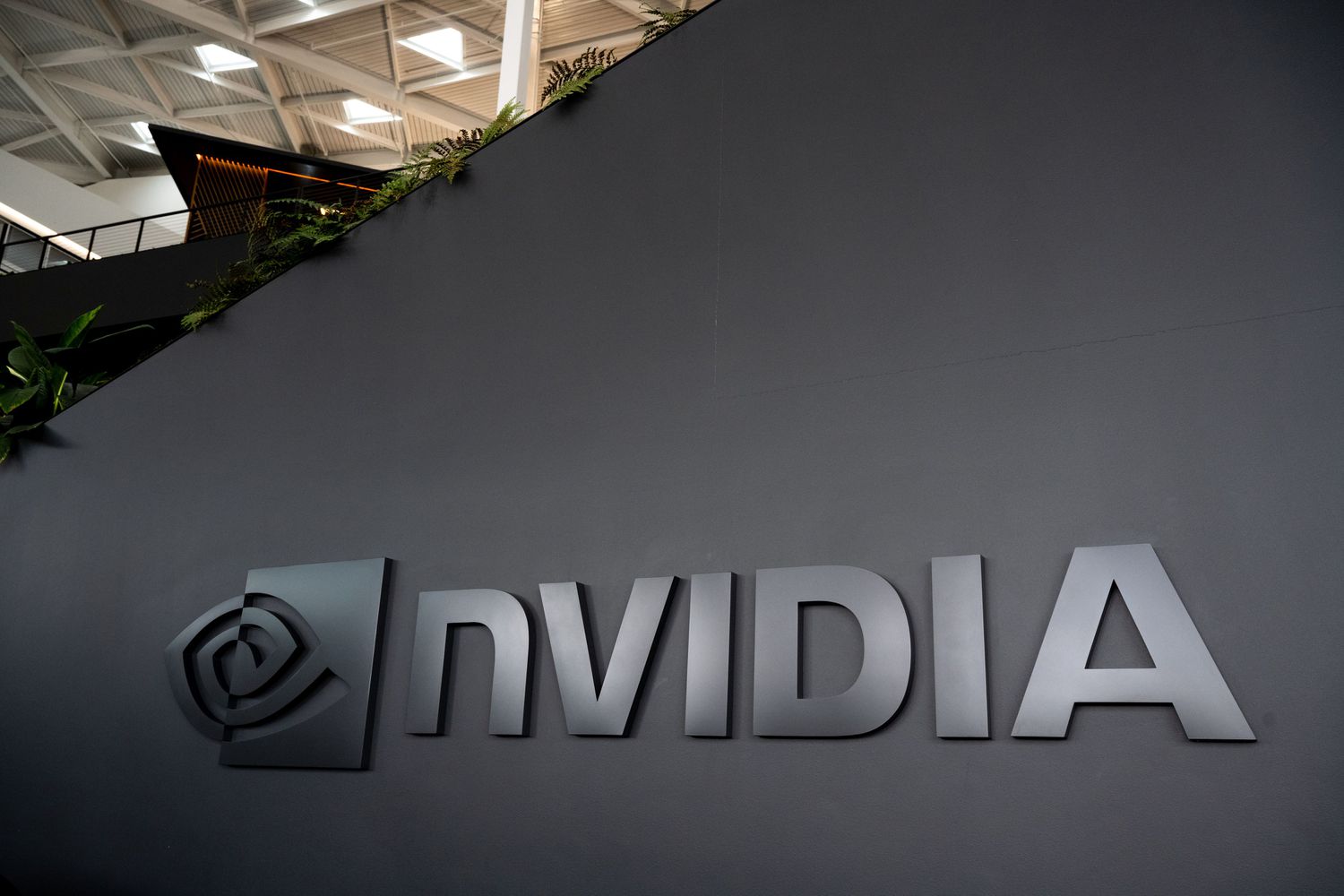 Nvidia sẵn sàng tham gia thị trường chip AI tùy chỉnh