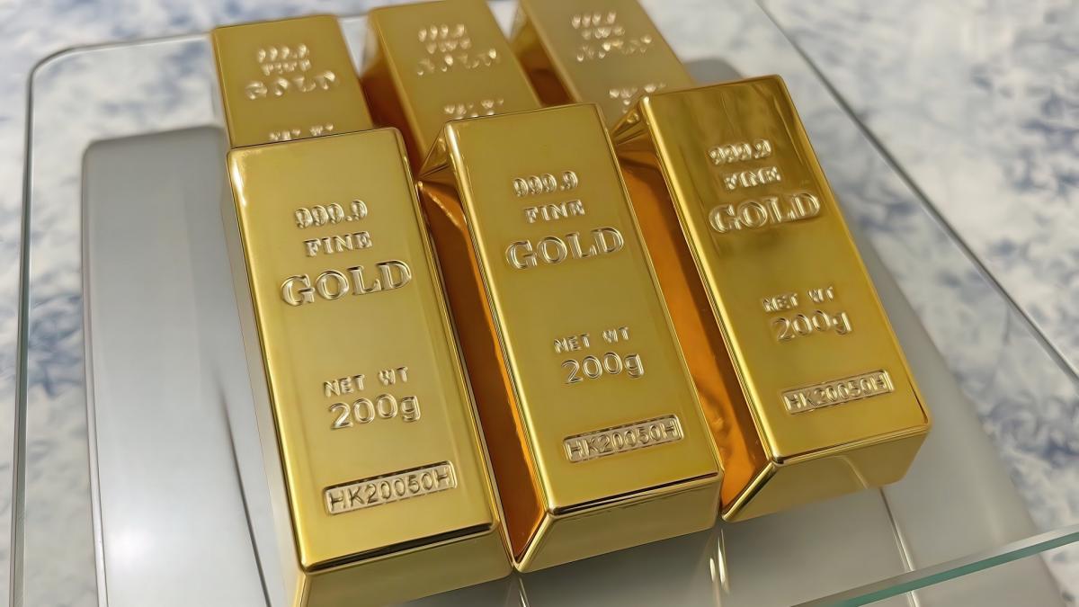 Tin nóng 01/05: Vàng giảm trước thềm cuộc họp của FED