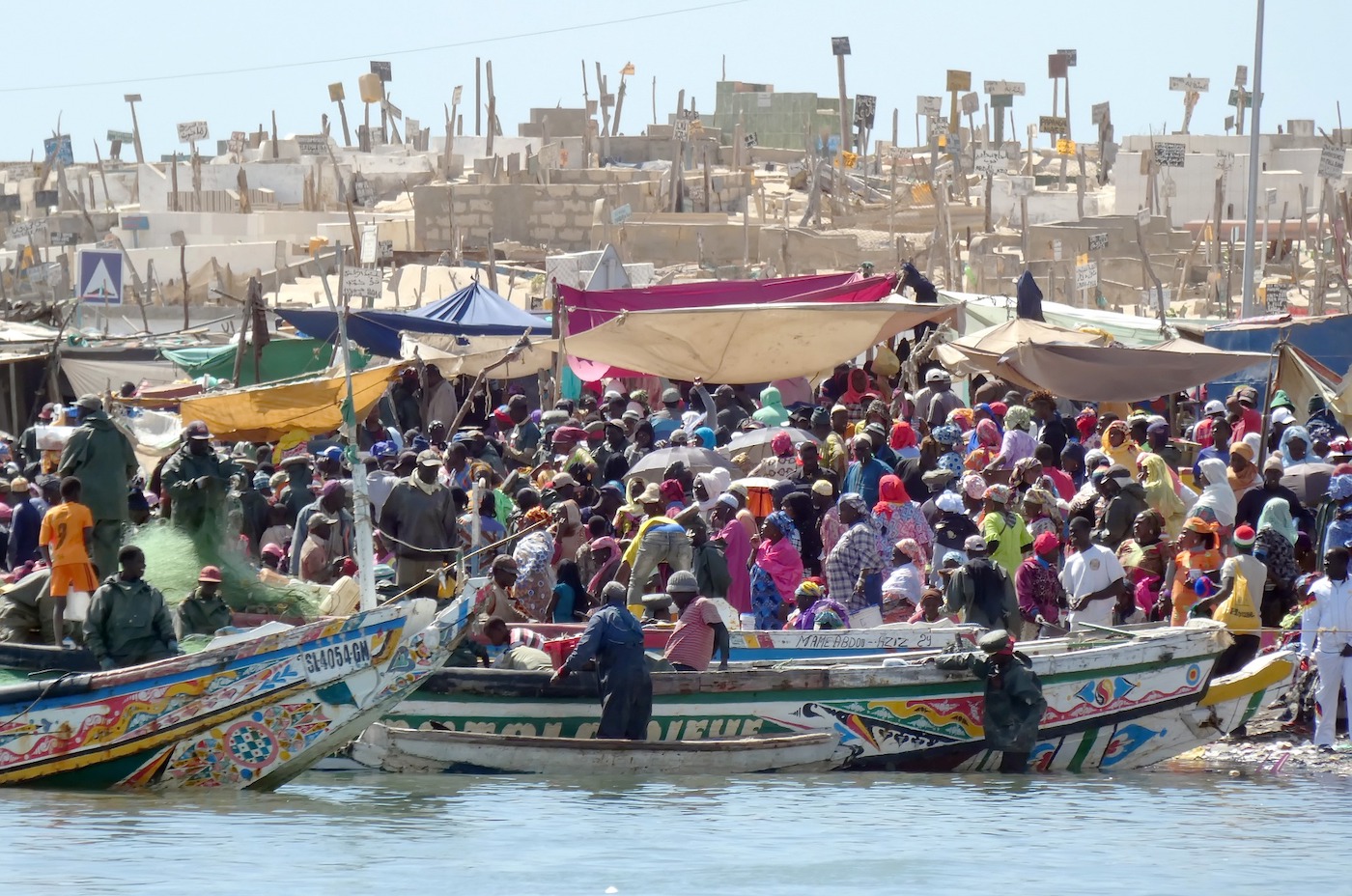 Thêm một quốc gia bị áp "thẻ vàng" IUU