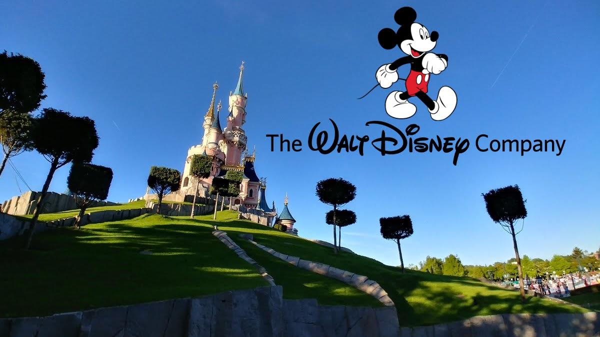 Bốn lý do nên mua cổ phiếu Walt Disney như thể không có ngày mai