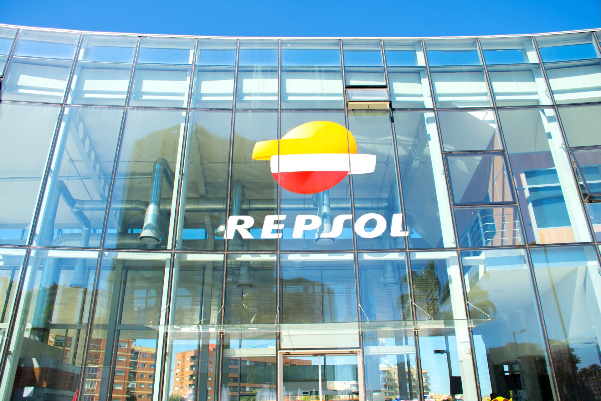 Các nhà phân tích liên tục duy trì kỳ vọng vào Repsol SA