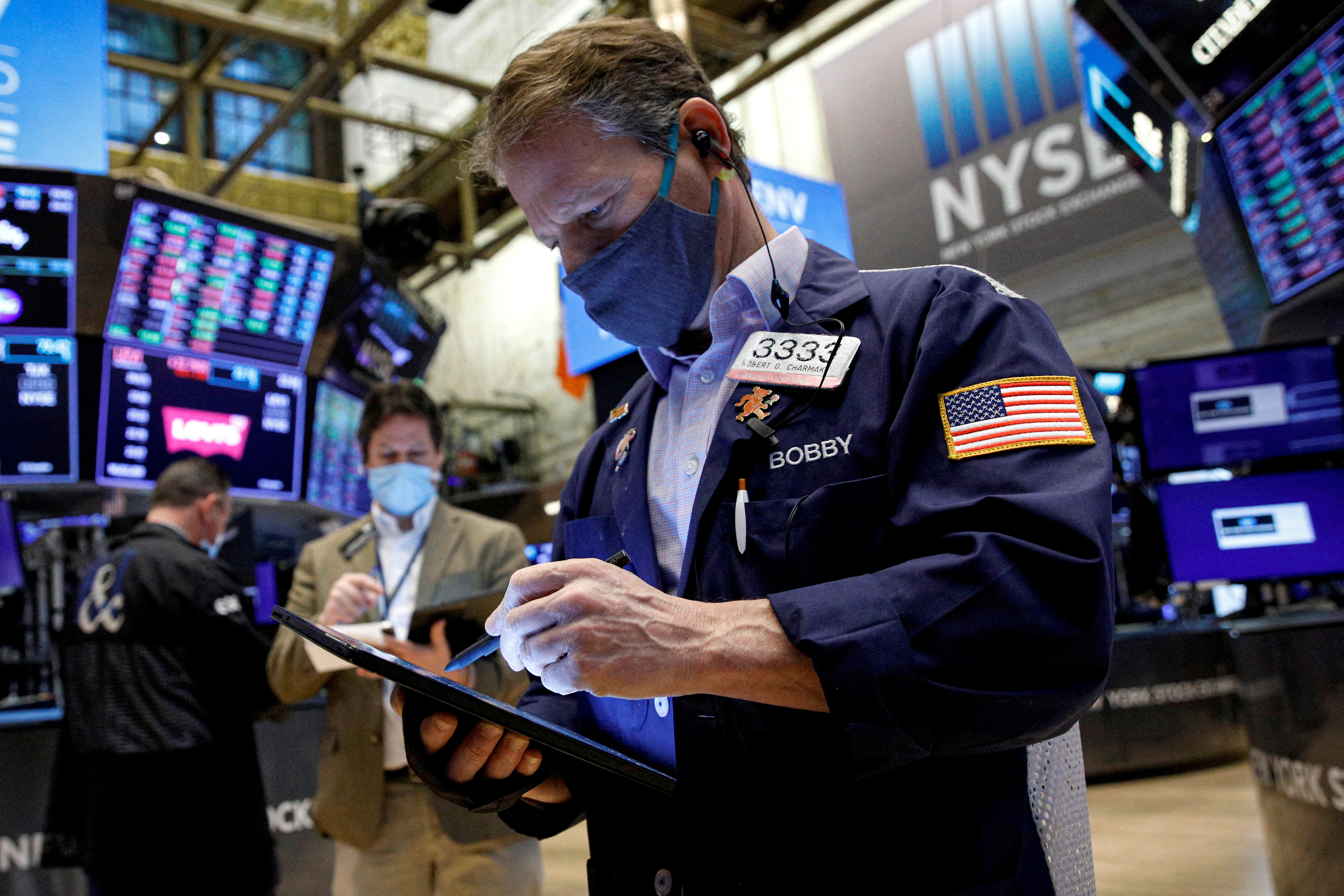 Chỉ số Nasdaq Composite lập kỷ lục mới