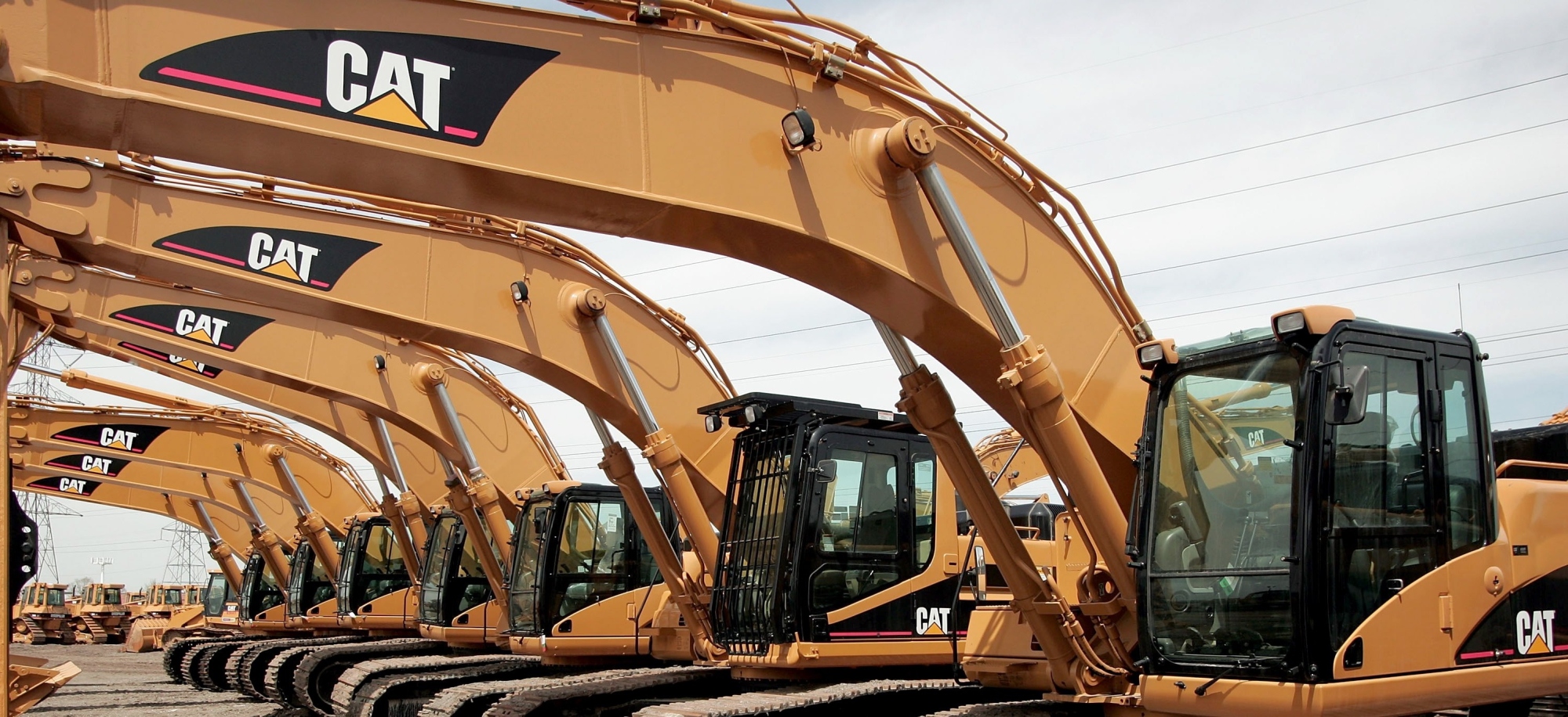 Caterpillar tăng cổ tức hàng quý lên 1,41 USD