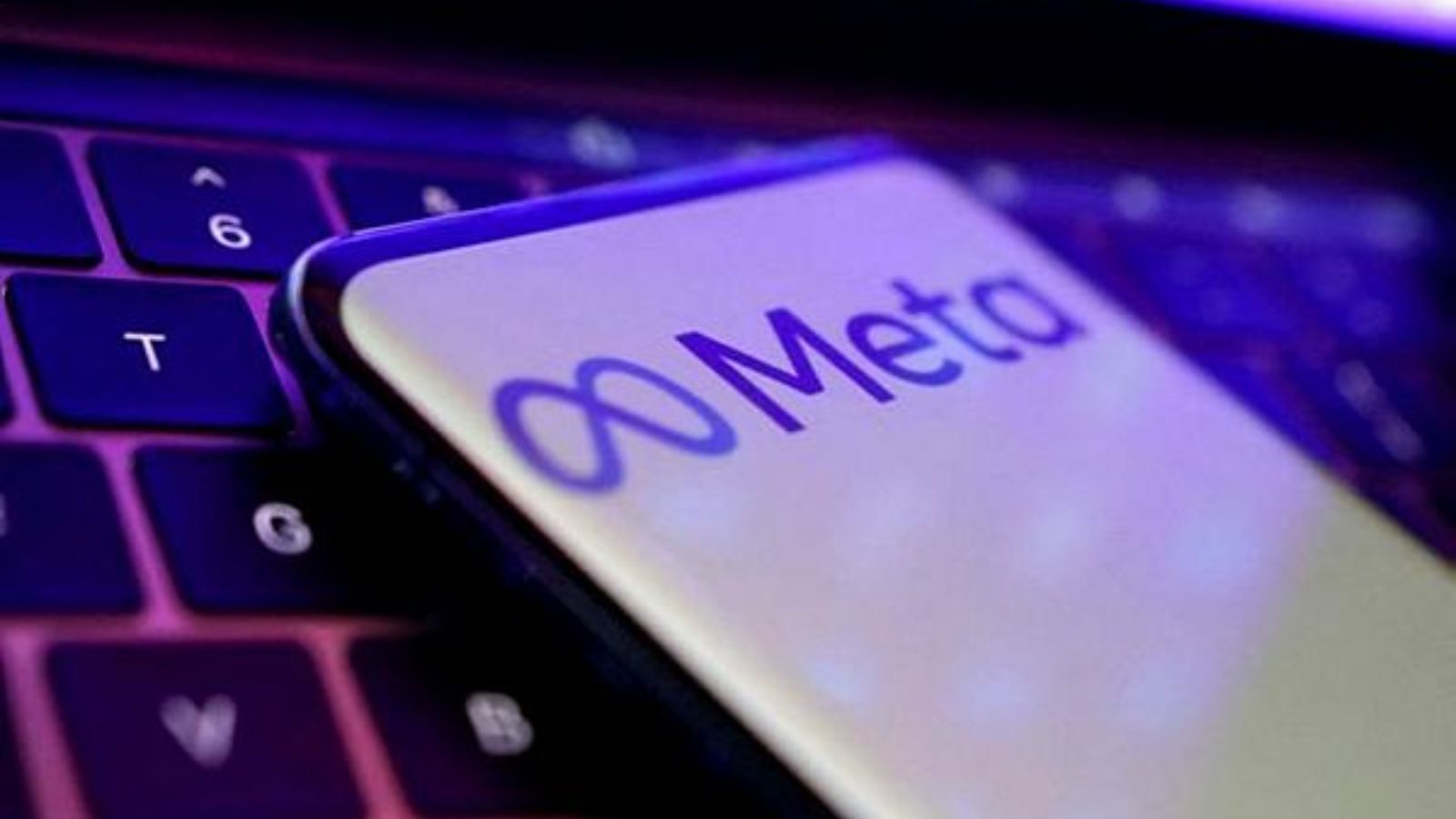 Những cân nhắc về phí bản quyền của Meta