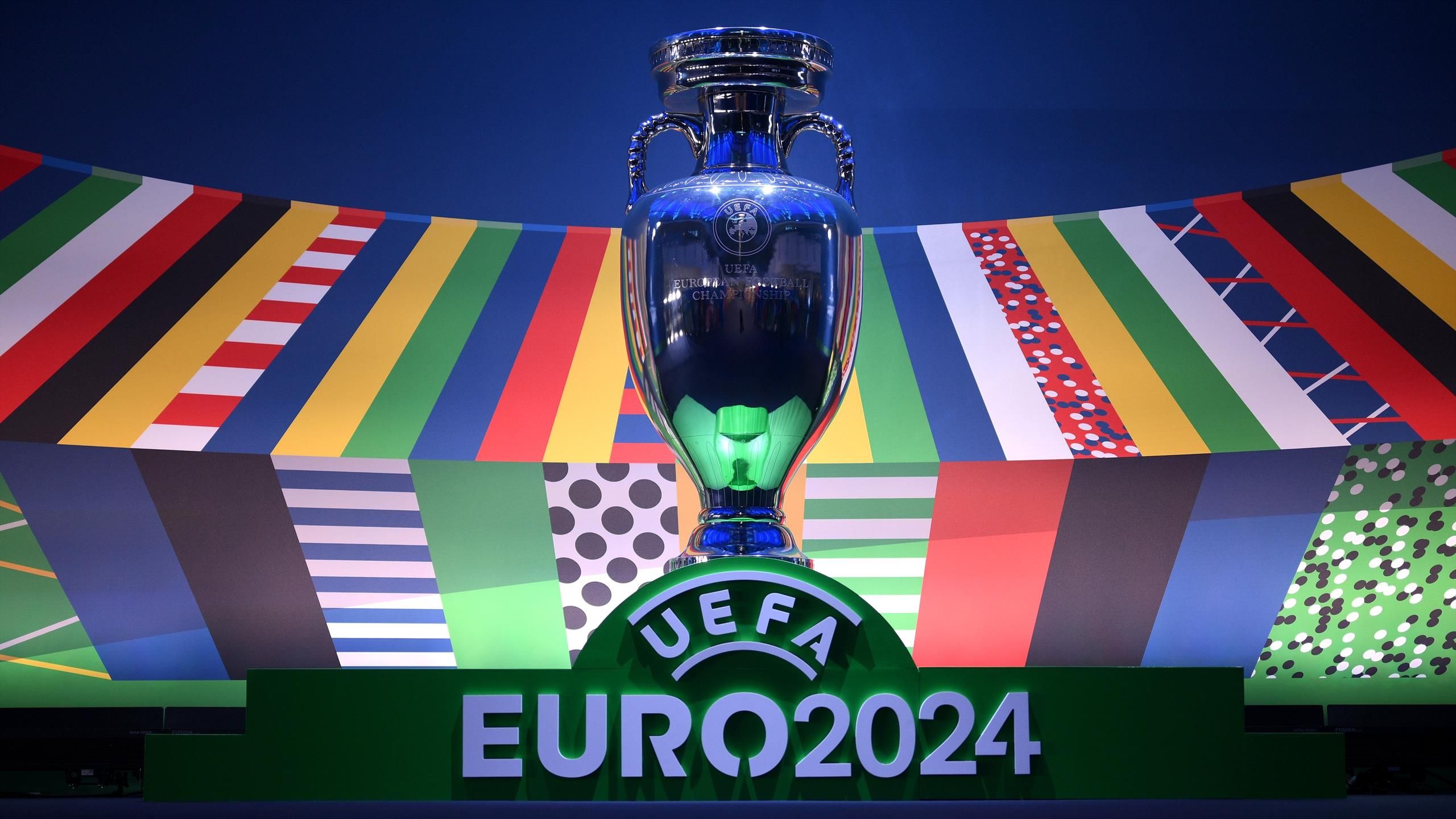 EURO 2024 - "Gà đẻ trứng vàng" của các thương hiệu