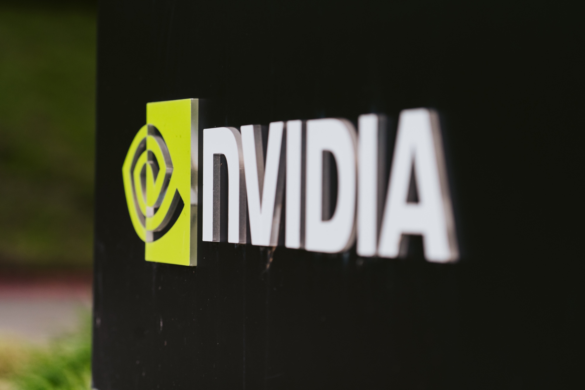 Nvidia không phải là Cisco, nhưng cổ phiếu cũng đang trở nên đắt đỏ