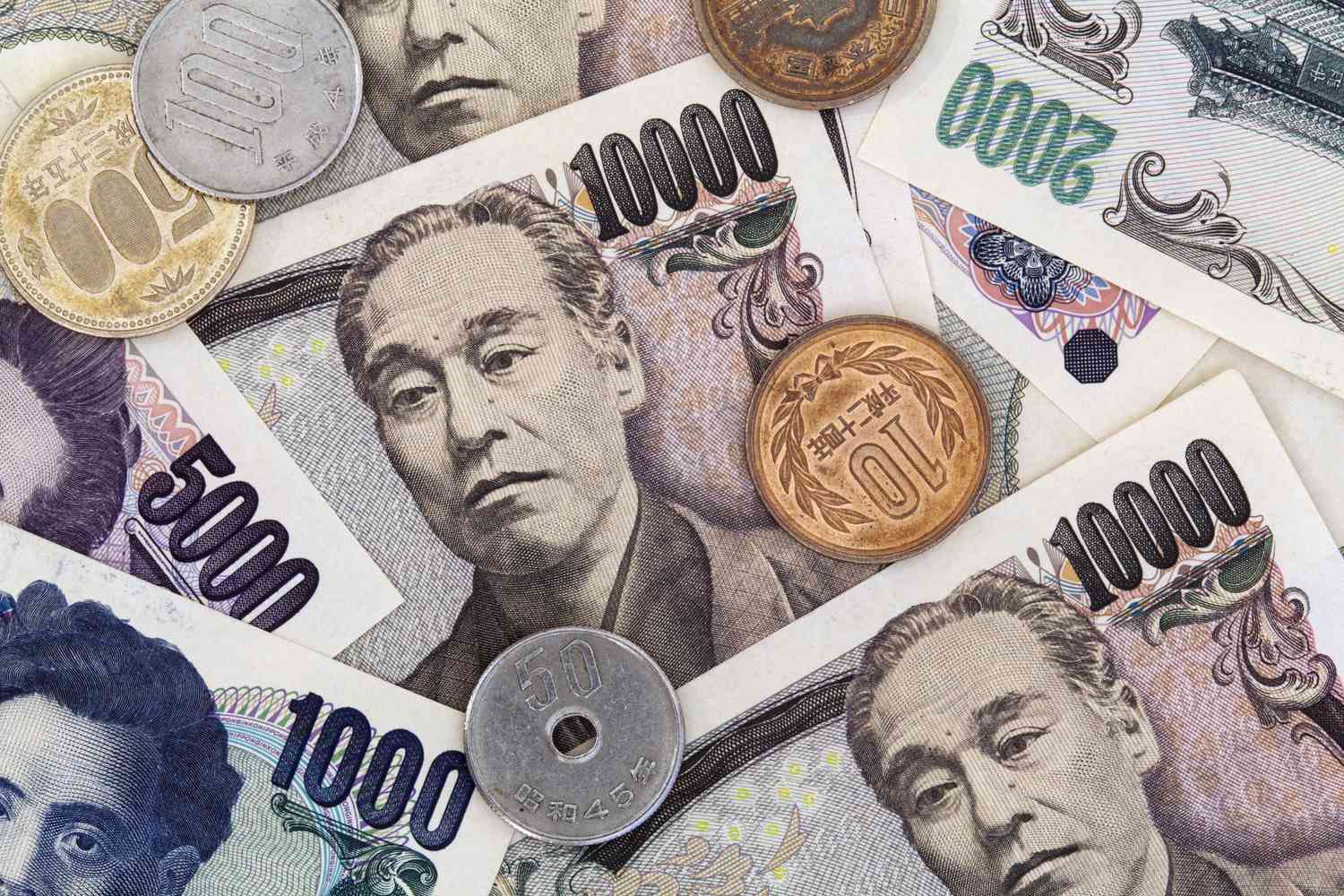 Tin nóng 15/07: Yên cao nhất 4 tuần giữa nghi vấn can thiệp