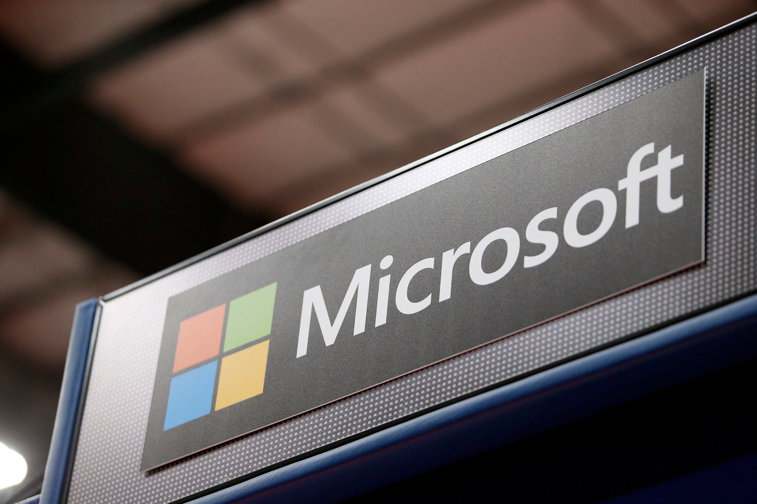 Giờ có phải là thời điểm để mua cổ phiếu Microsoft?