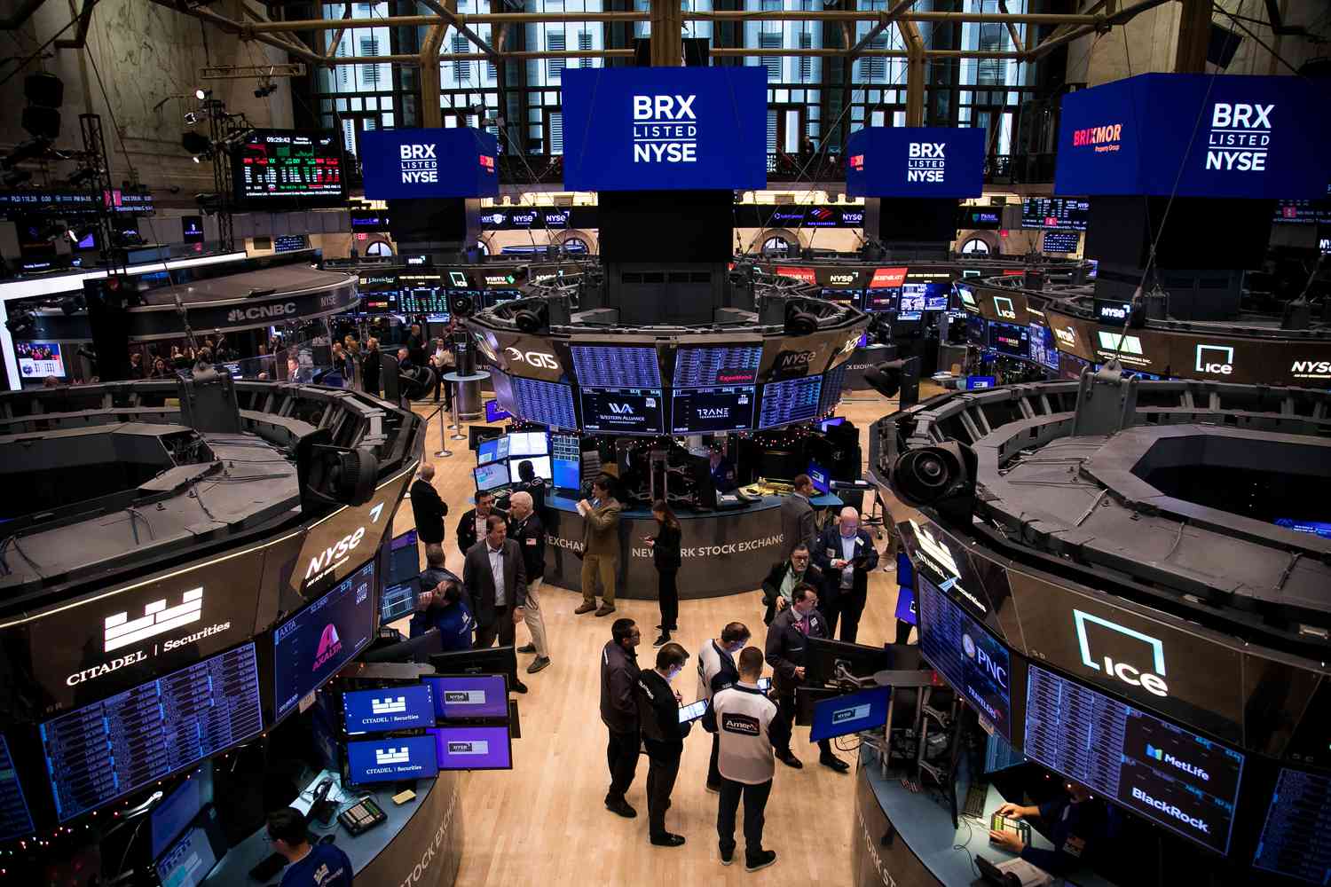 S&P 500 và Nasdaq có chuỗi tăng dài nhất trong năm
