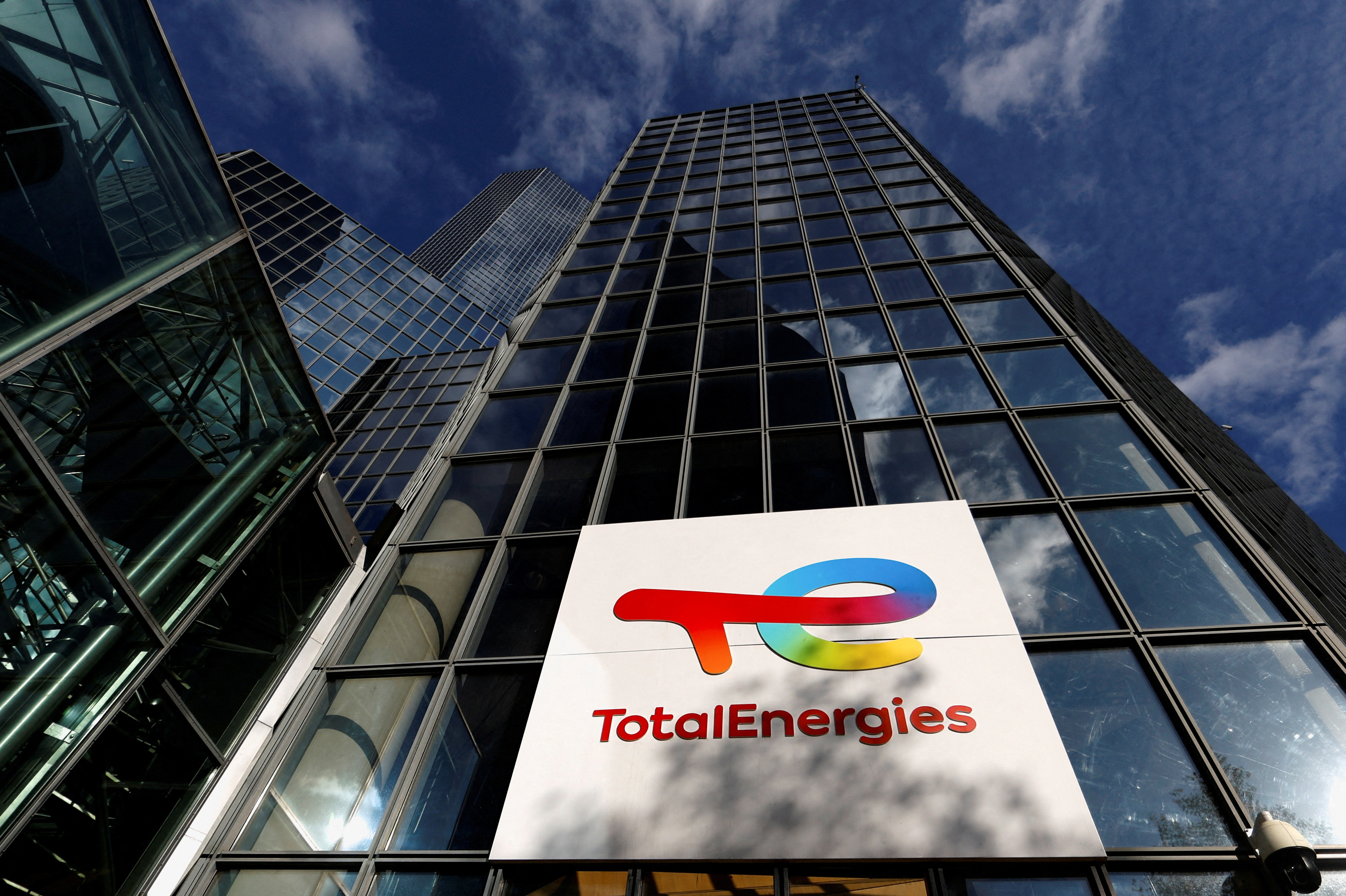 TotalEnergies tiếp tục trả cổ tức hàng quý 0,79 EUR