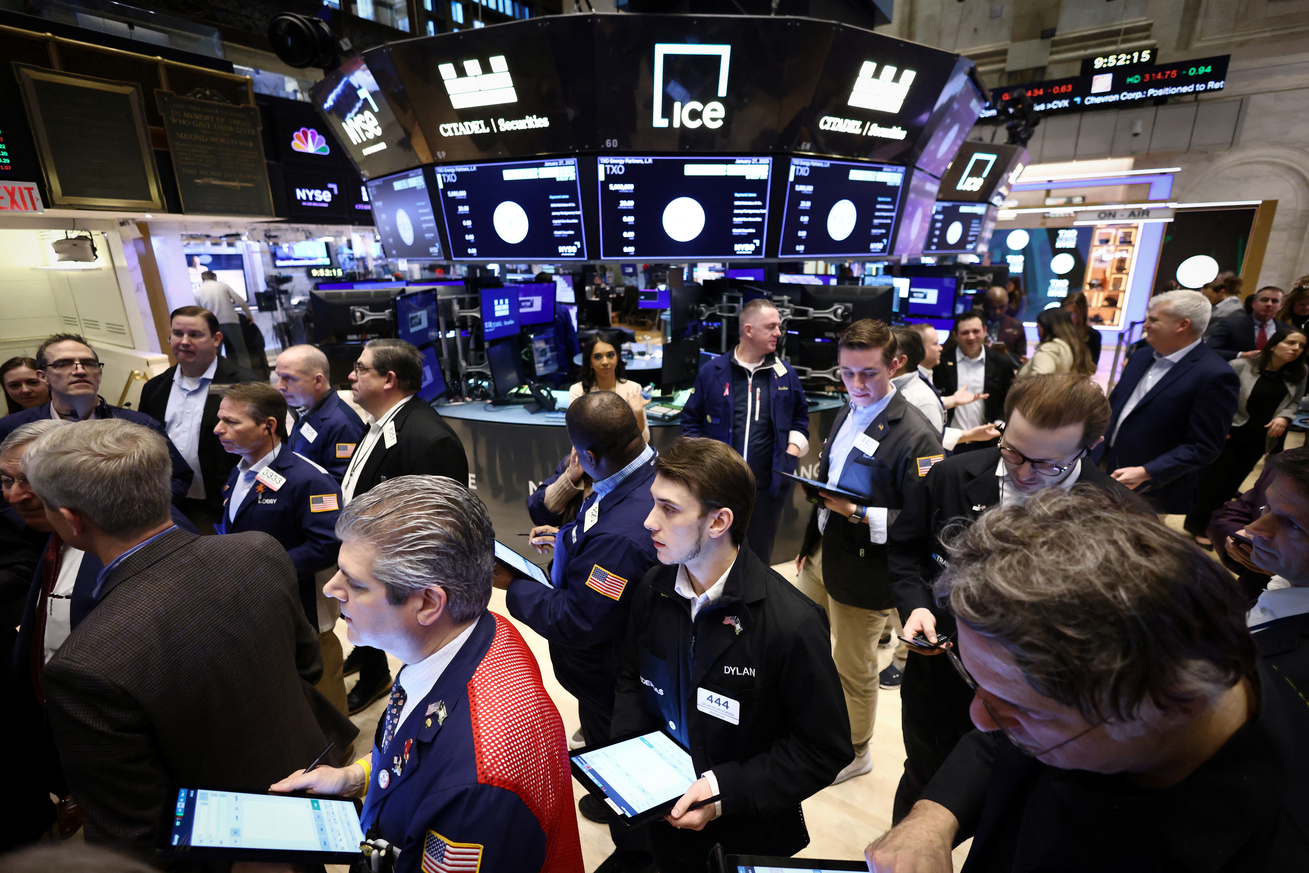 Chỉ số Dow Jones chốt phiên cao chưa từng thấy trong lịch sử