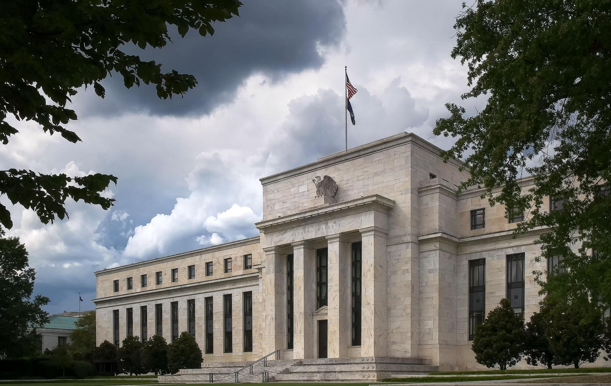 Bài toán khó của FED