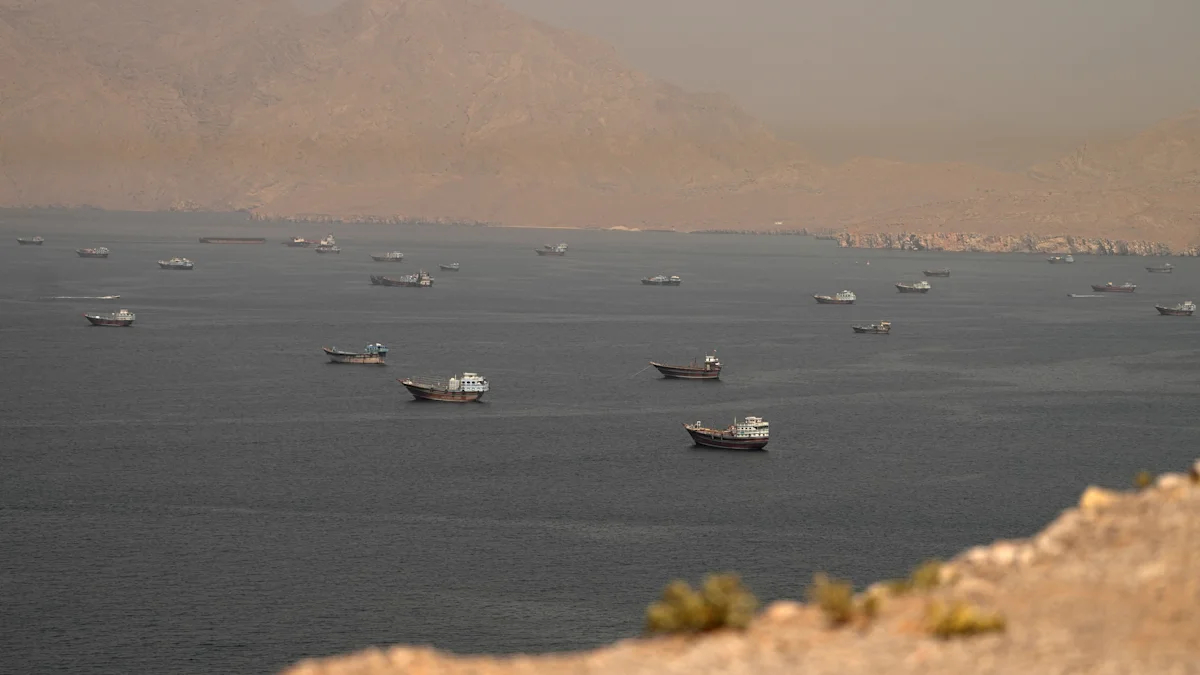 Iran tuyên bố đóng cửa eo biển Hormuz, đàm phán với Mỹ vẫn dự kiến diễn ra tại Thụy Sĩ