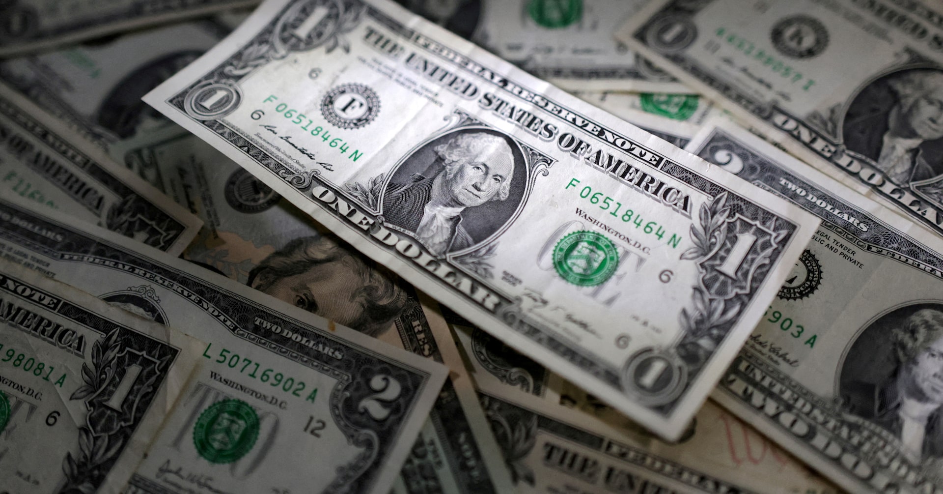USD hướng tới tuần tăng thứ hai khi lợi suất vọt lên, kỳ vọng Fed tăng lãi suất